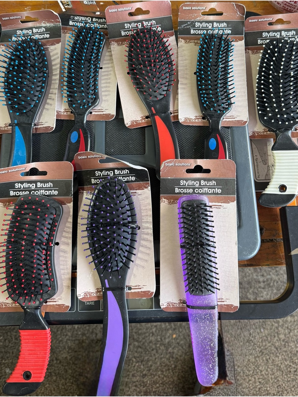 NEW Basic Solutions Styling Brush Plastic - Hard Brosse Coiffante (8-piece)